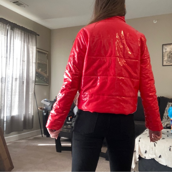 VINTAGE VIBRANT CHERRY RED PUFFER JACKET COAT - Picture 10 of 16